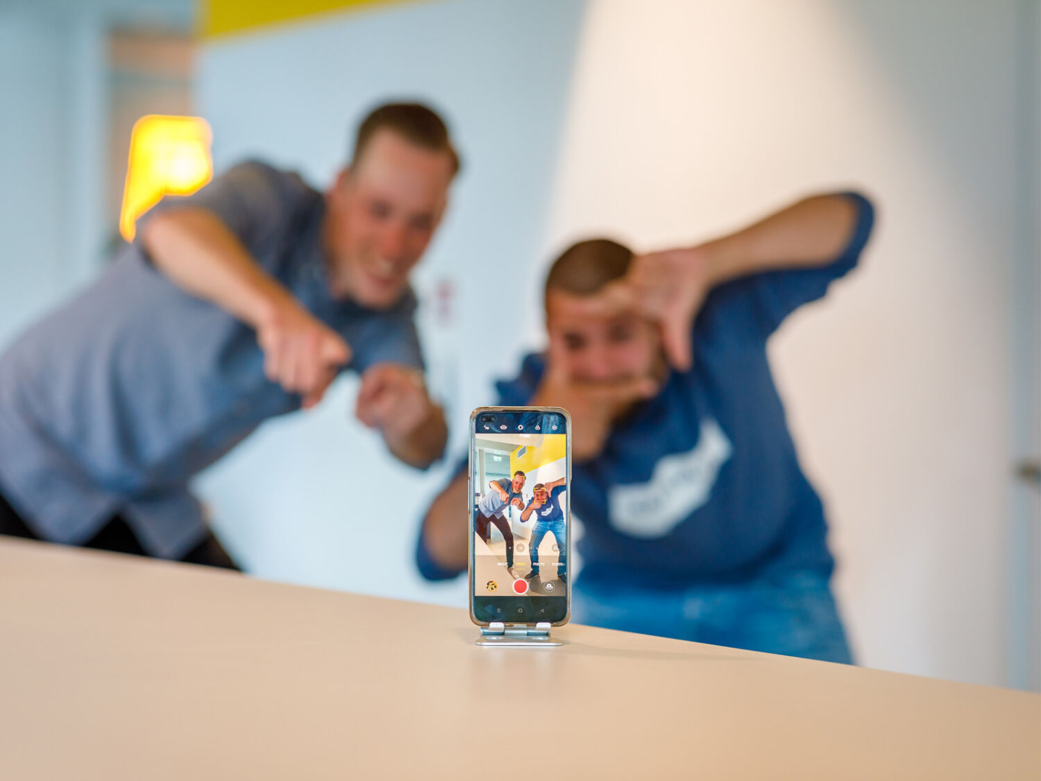 Roy en Sean maken een vlog