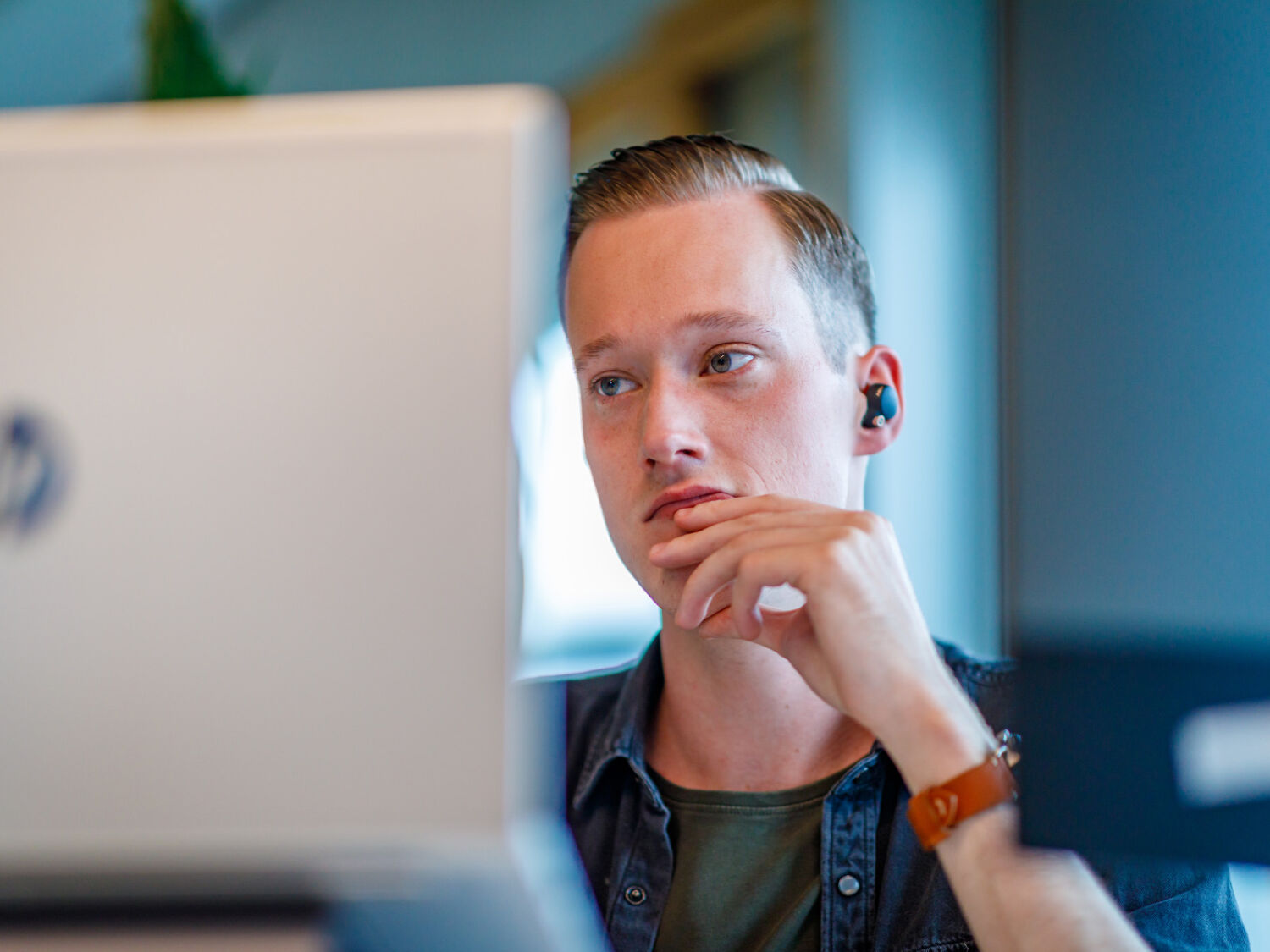 Roy werkt aan een strategische online marketing jaarplanning